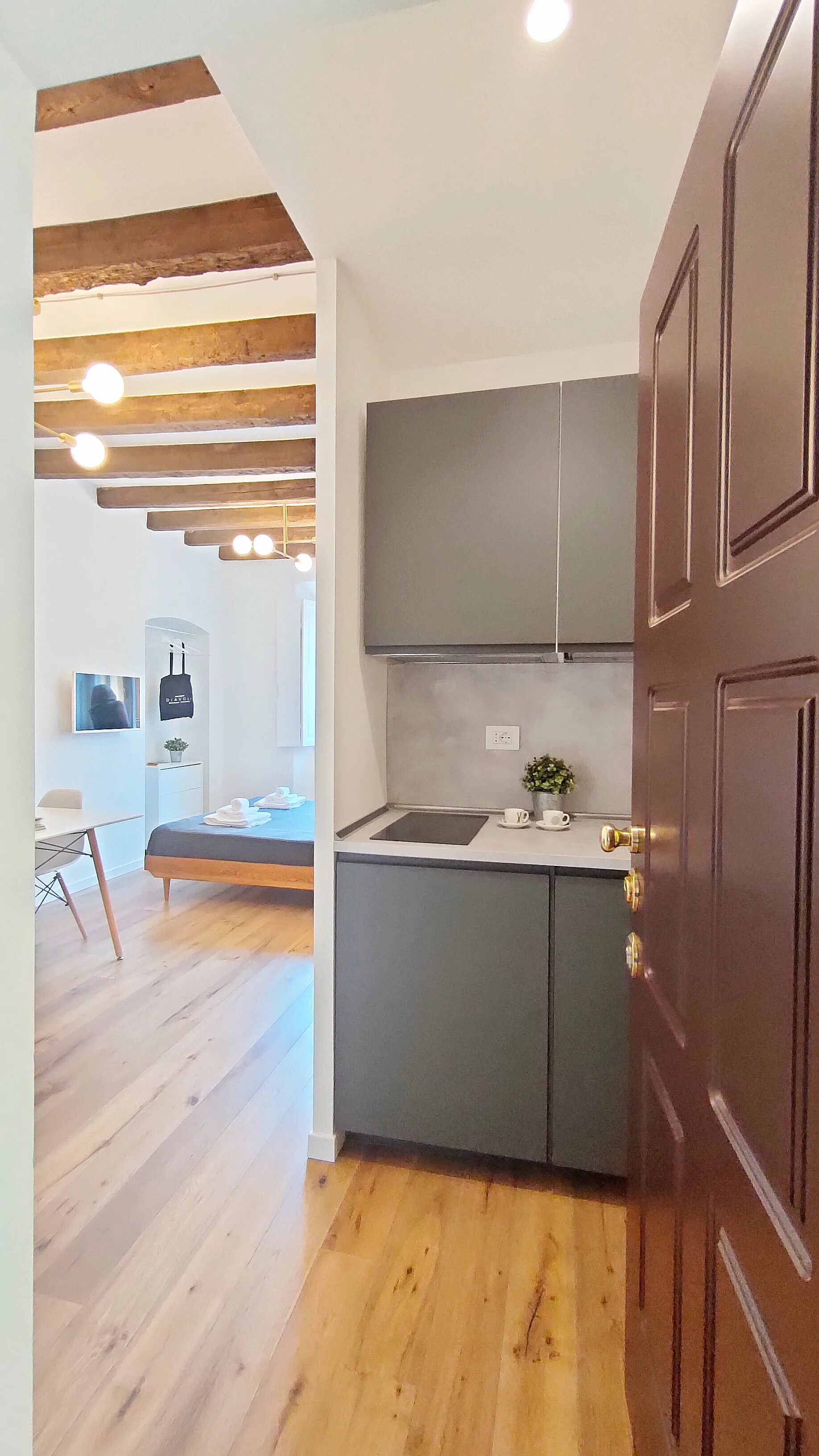 Vigevano — Appartamento con 1 Camera da Letto 2