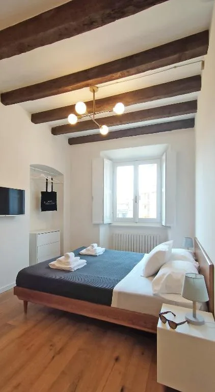 Via Vigevano — Bilocale con ingresso privato 2