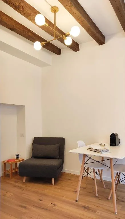 Via Vigevano — Bilocale con ingresso privato 5
