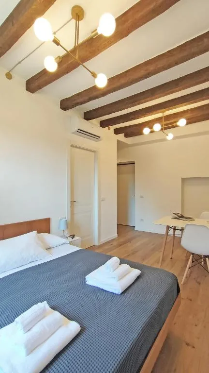 Via Vigevano — Bilocale con ingresso privato 8